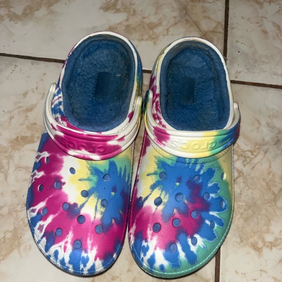 CROCS Kids Colorful Tie-Dye Slippers - Picture 1 of 3